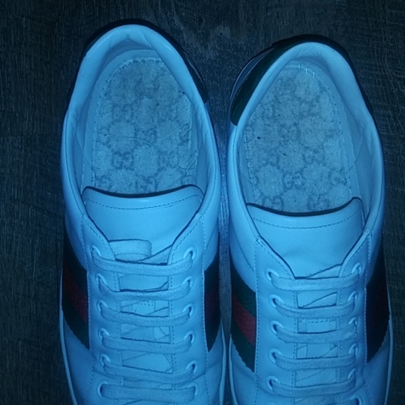 Like New Gucci Ace Sneakers - Picture 5 of 6